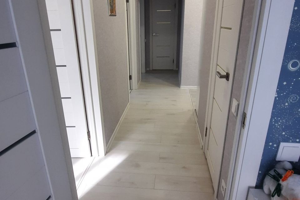 Продаётся 3-комнатная квартира, 60.5 м²