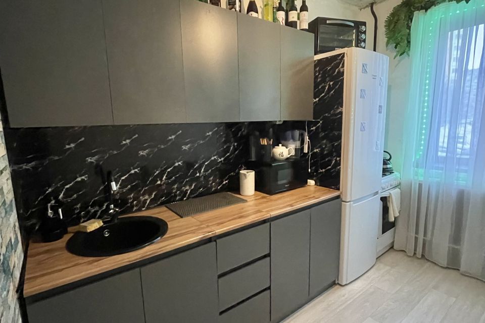Продаётся 3-комнатная квартира, 61.8 м²