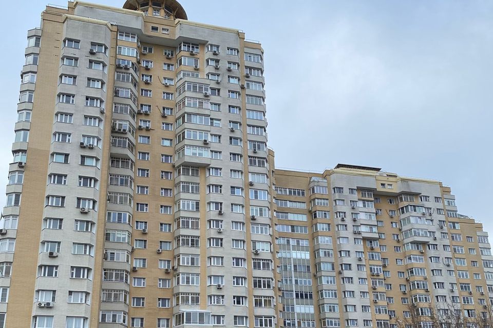 Продаётся 3-комнатная квартира, 118 м²