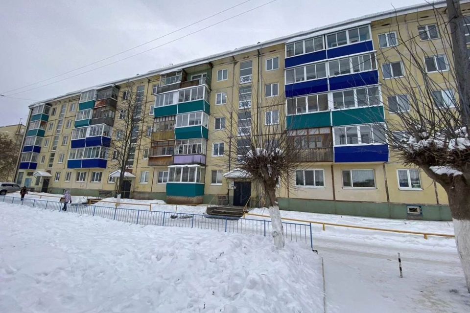 Продаётся 3-комнатная квартира, 48.6 м²