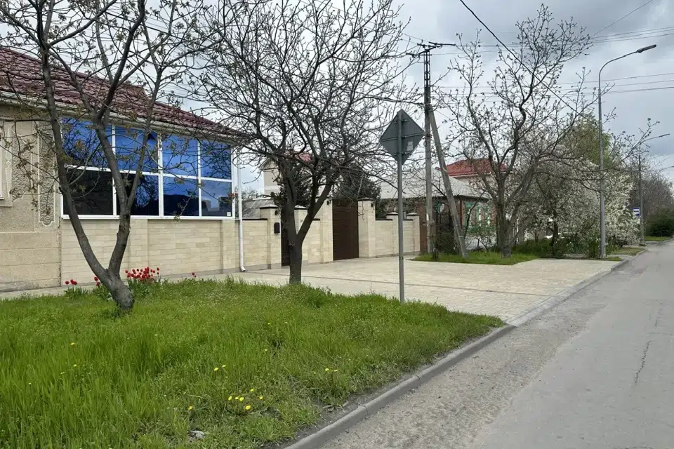 Продаётся 2-этажный дом, 300 м²