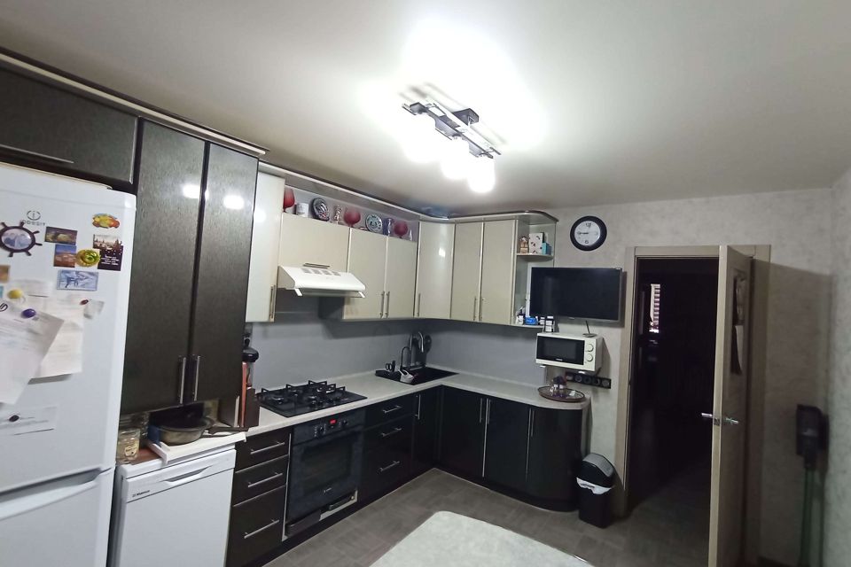 Продаётся 3-комнатная квартира, 69.4 м²