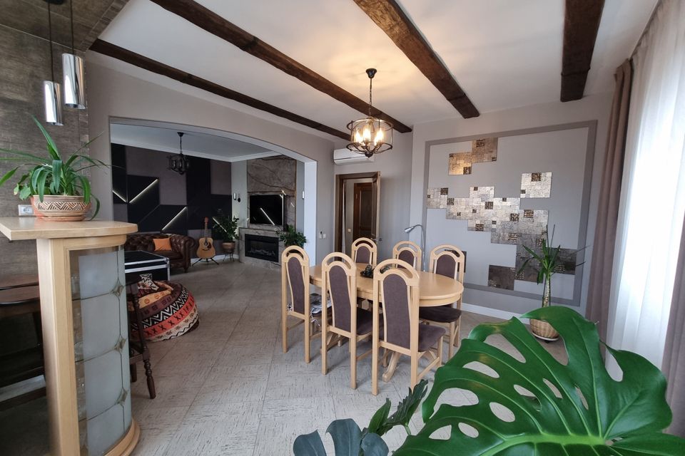Продаётся 4-комнатная квартира, 113.4 м²