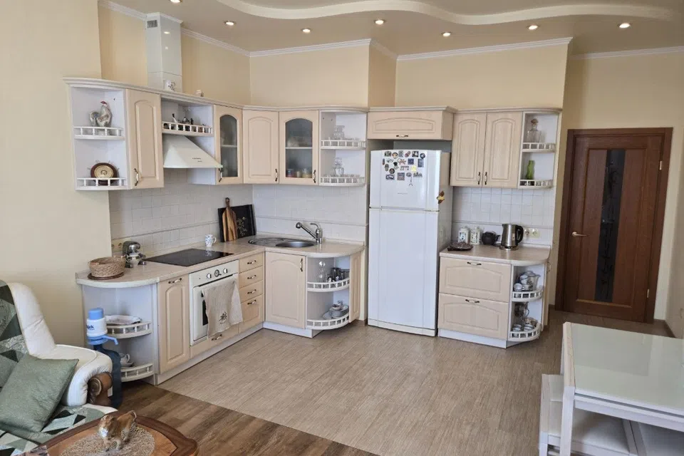 Продаётся 2-комнатная квартира, 90.2 м²