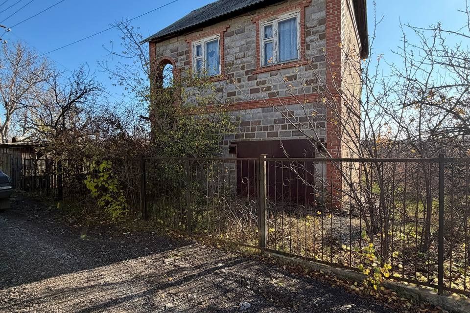 Продаётся 2-этажный дом, 75 м²