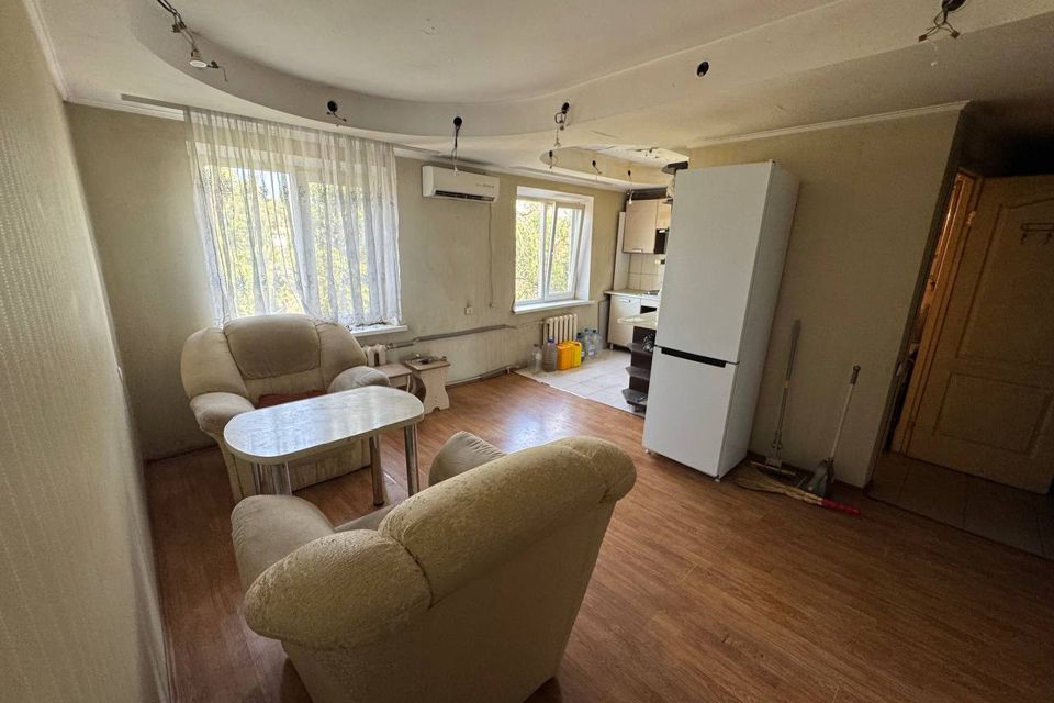 Продаётся 3-комнатная квартира, 6 м²