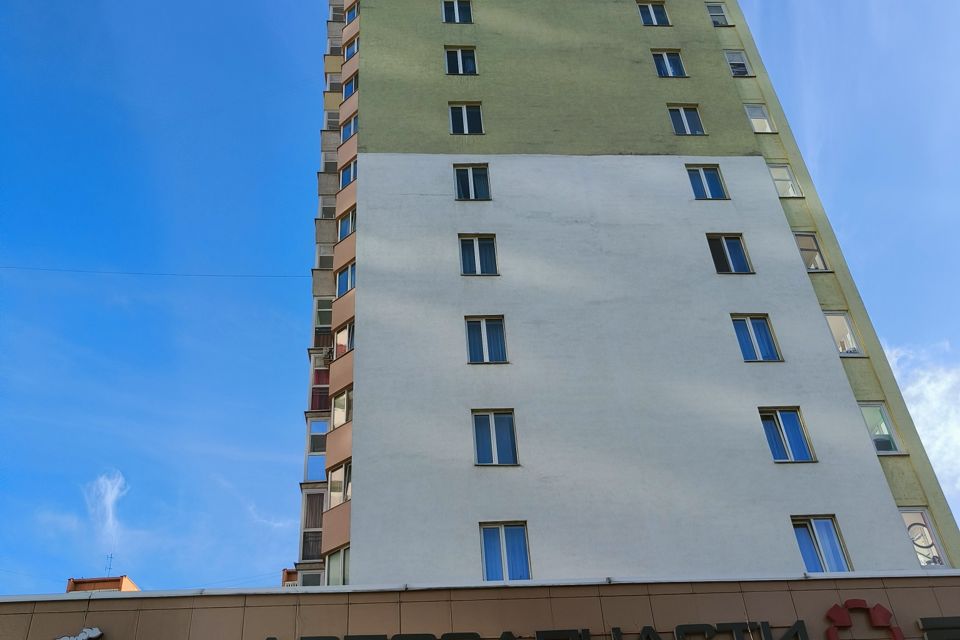 Продаётся 1-комнатная квартира, 43.2 м²