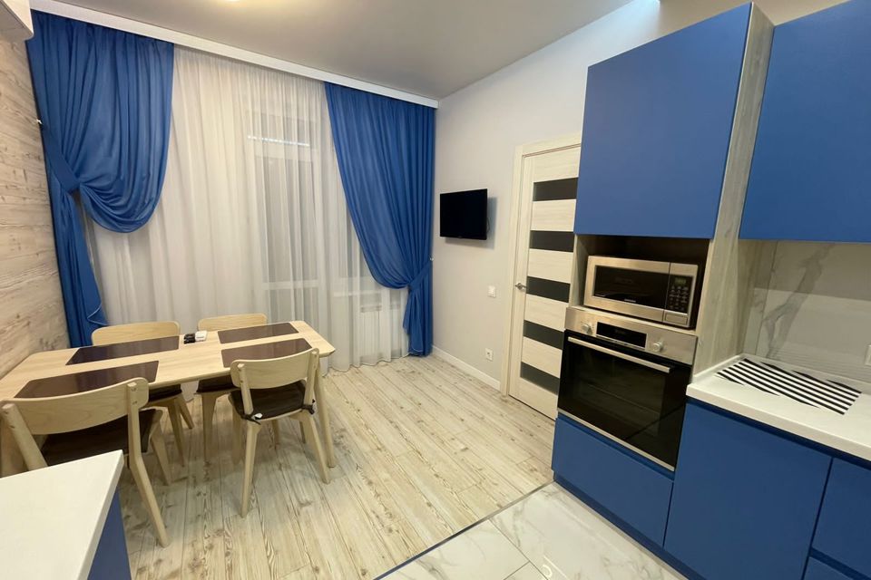 Сдаётся 2-комнатная квартира, 80 м²