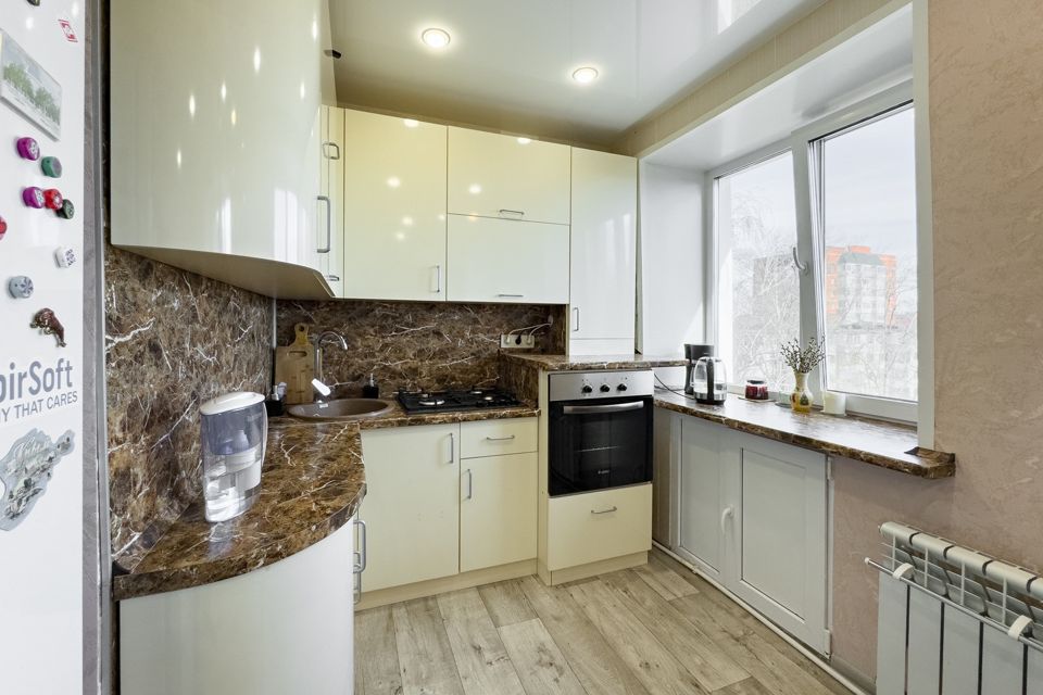 Продаётся 3-комнатная квартира, 58.8 м²