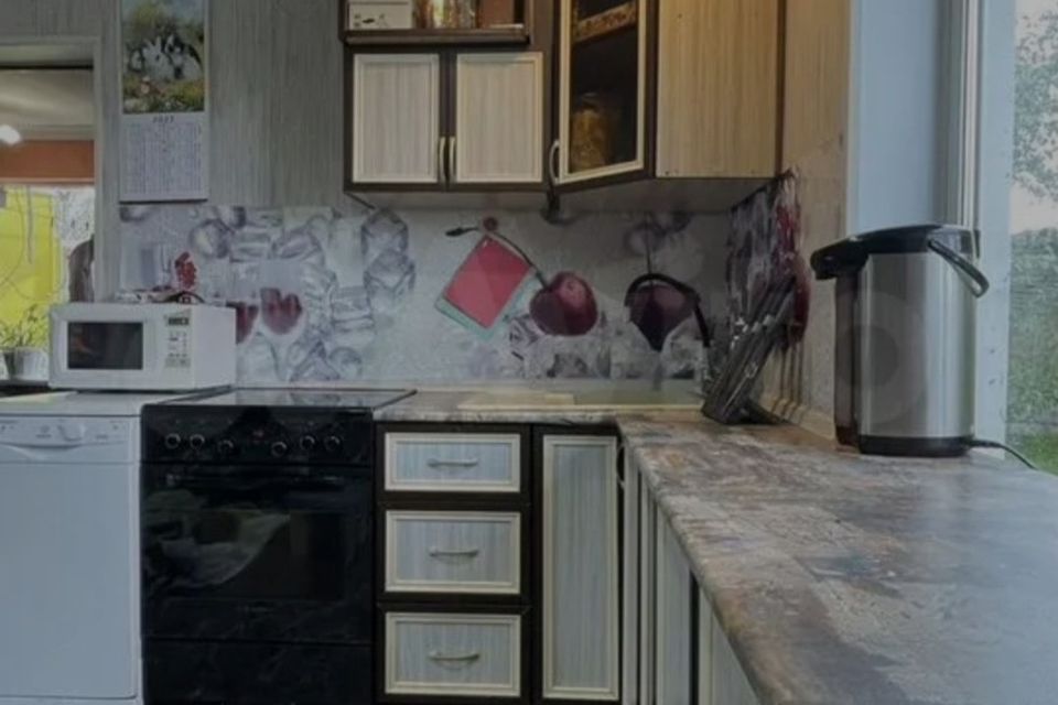 Продаётся 3-комнатная квартира, 42.8 м²
