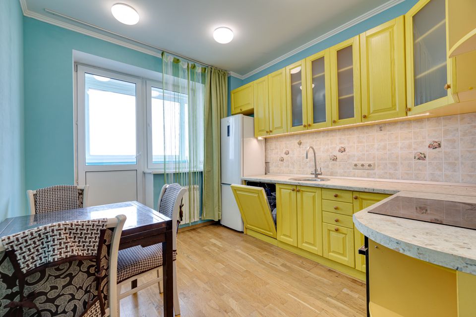 Продаётся 1-комнатная квартира, 42 м²