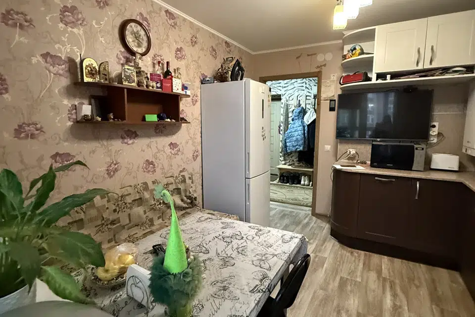 Продаётся 1-комнатная квартира, 41.6 м²
