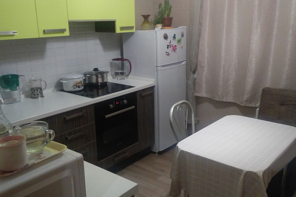 Продаётся 1-комнатная квартира, 40.7 м²