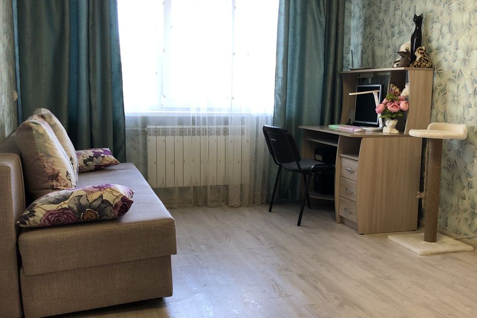 Продаётся 3-комнатная квартира, 43.8 м²