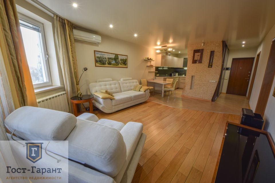 Продаётся 1-комнатная квартира, 53.6 м²