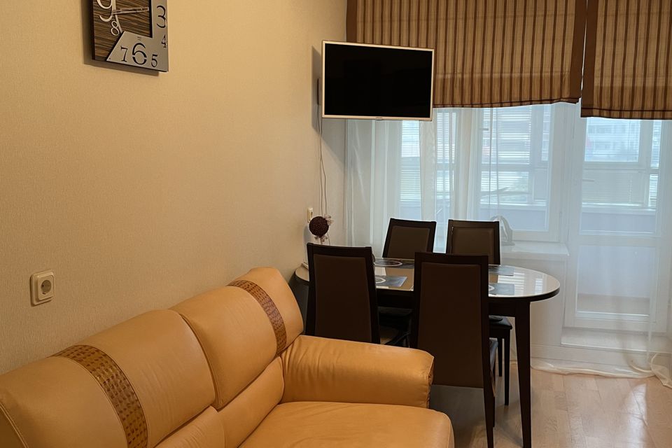 Продаётся 2-комнатная квартира, 71.7 м²