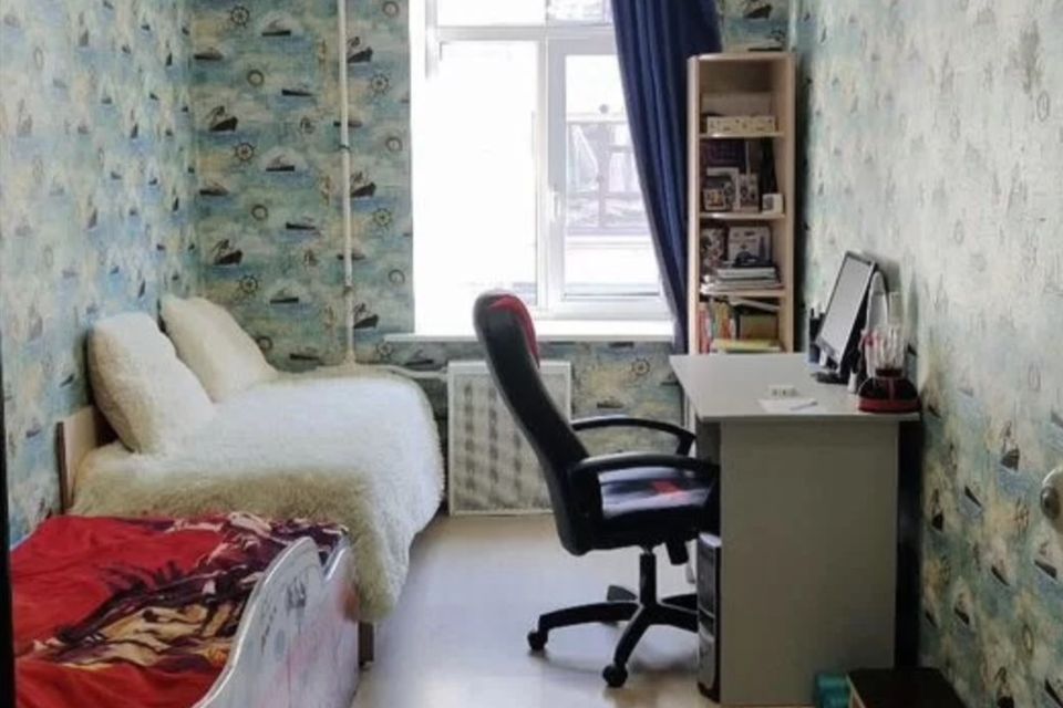 Продаётся 4-комнатная квартира, 108.2 м²