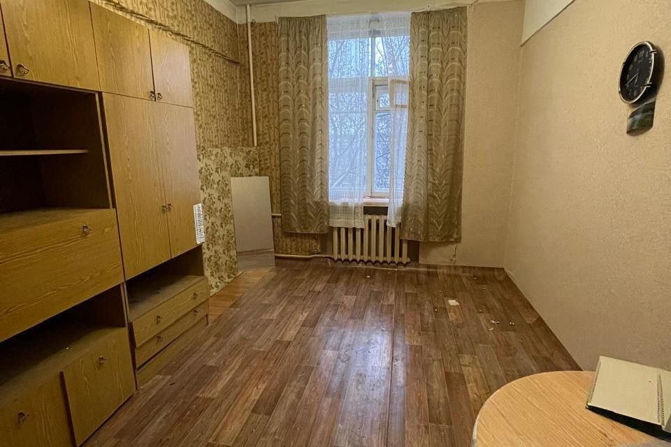 Продаётся комната в 3-комн. квартире, 14.6 м²