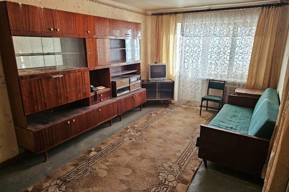 Продаётся 4-комнатная квартира, 65 м²