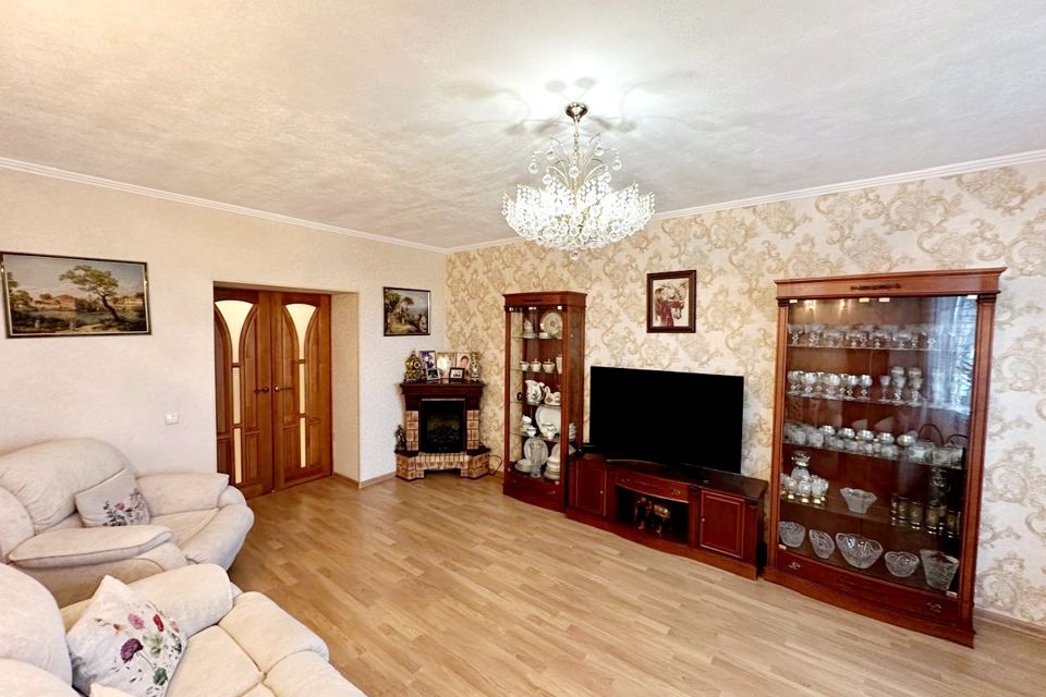 Продаётся 3-комнатная квартира, 95.6 м²