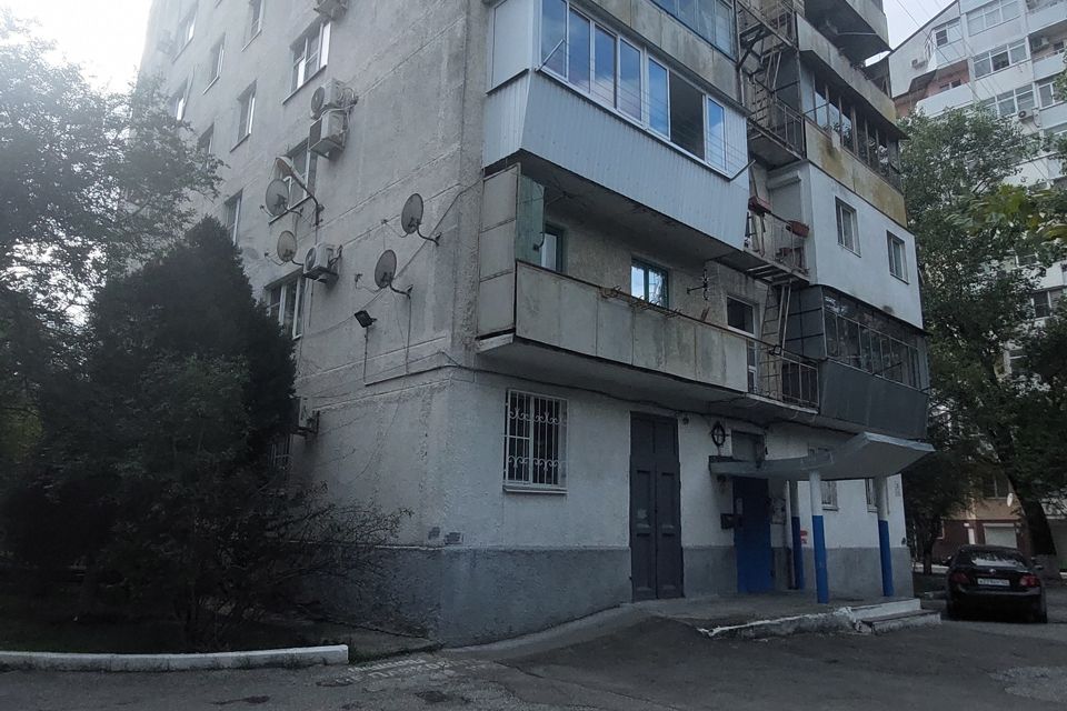 Продаётся 4-комнатная квартира, 67.4 м²