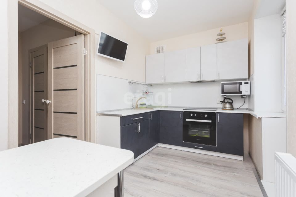 Продаётся 1-комнатная квартира, 38 м²