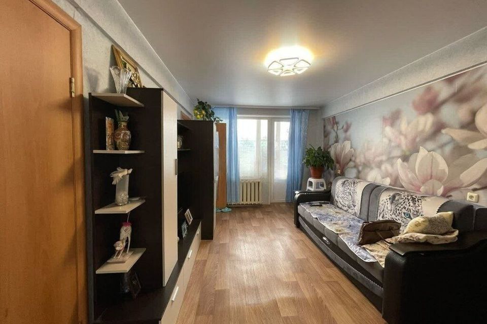 Продаётся 4-комнатная квартира, 59.2 м²