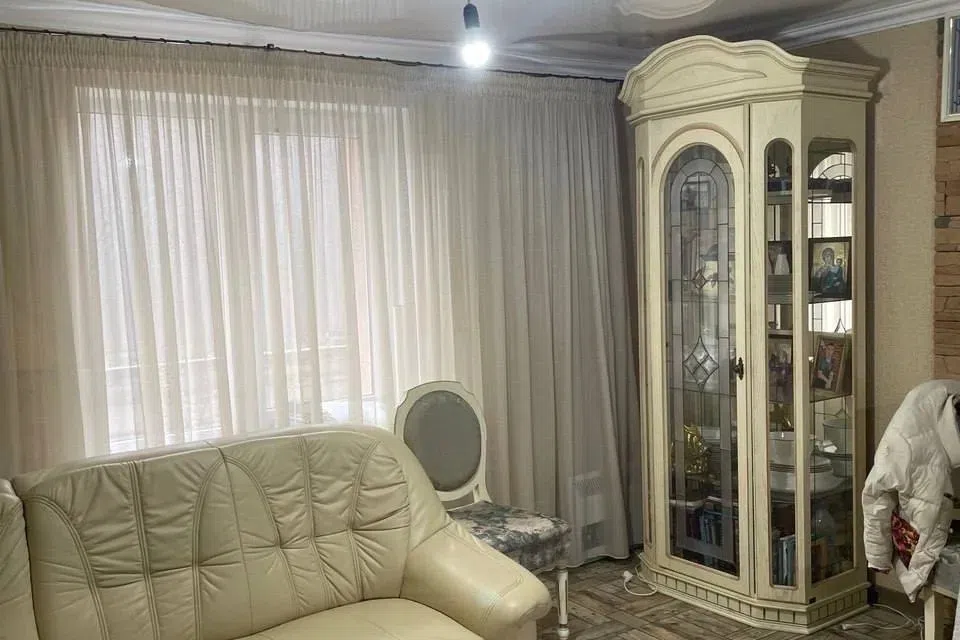 Продаётся 2-этажный дом, 255 м²
