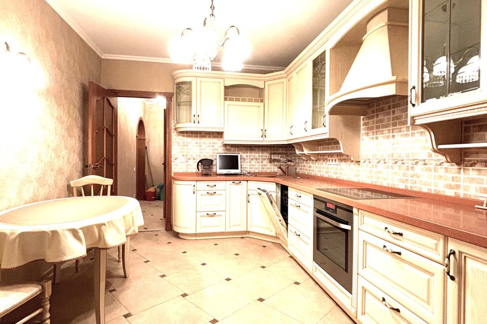 Продаётся 2-комнатная квартира, 66.7 м²