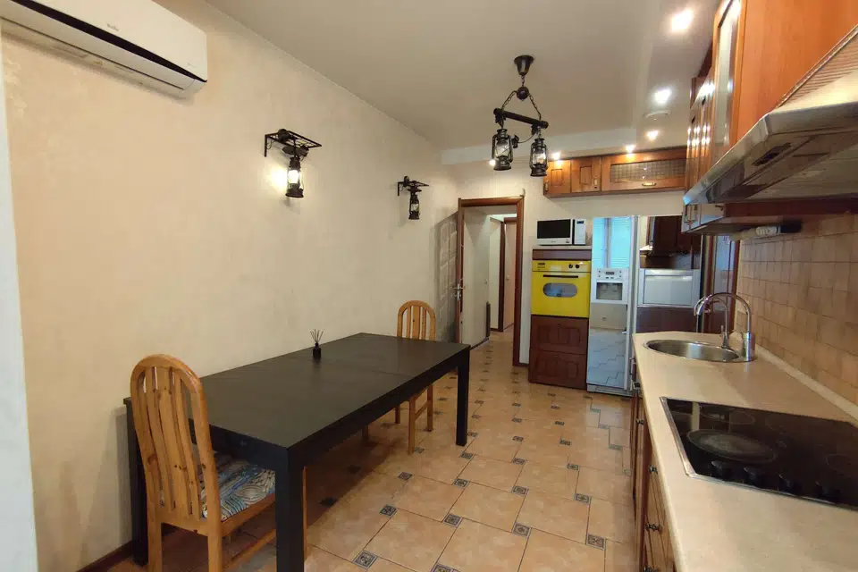 Продаётся 4-комнатная квартира, 102.4 м²
