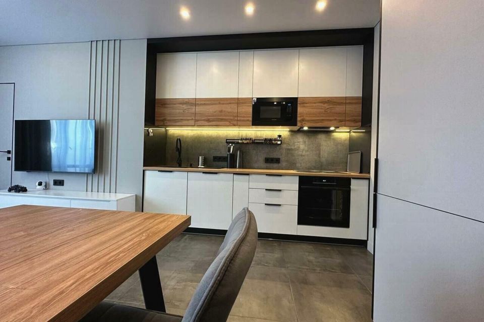 Продаётся 3-комнатная квартира, 77 м²