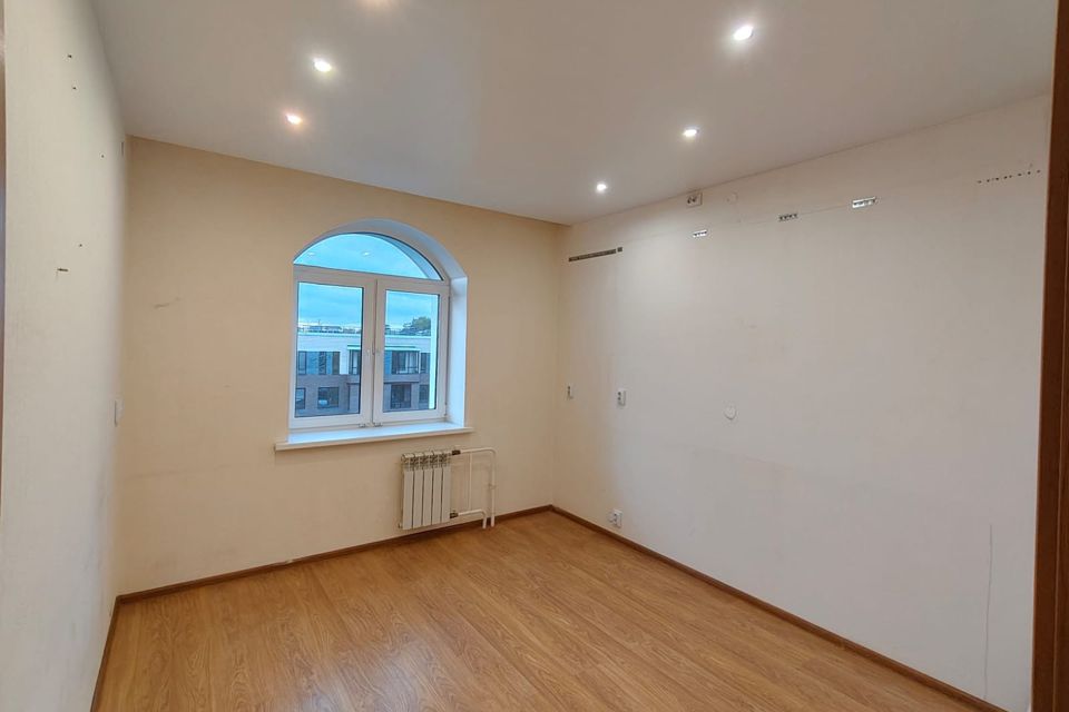 Продаётся 2-комнатная квартира, 56.8 м²