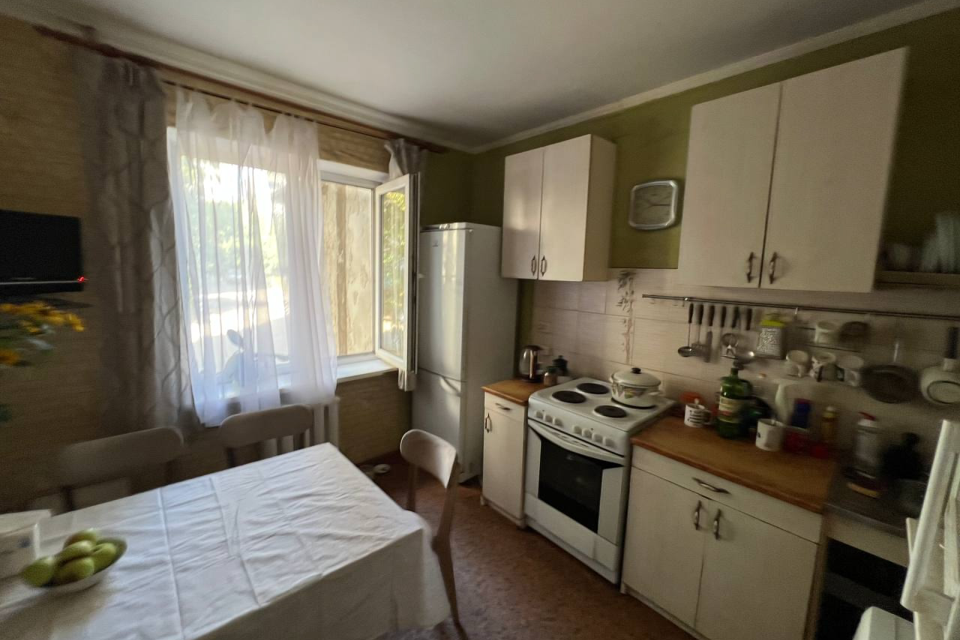 Продаётся 4-комнатная квартира, 93.4 м²