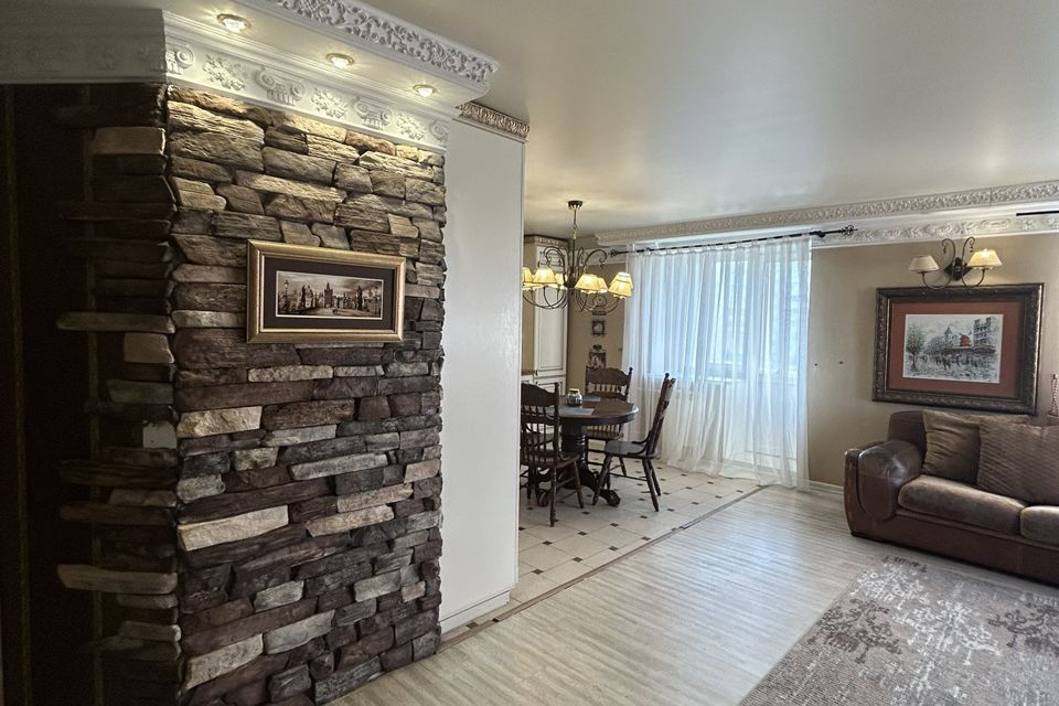 Продаётся 3-комнатная квартира, 82 м²