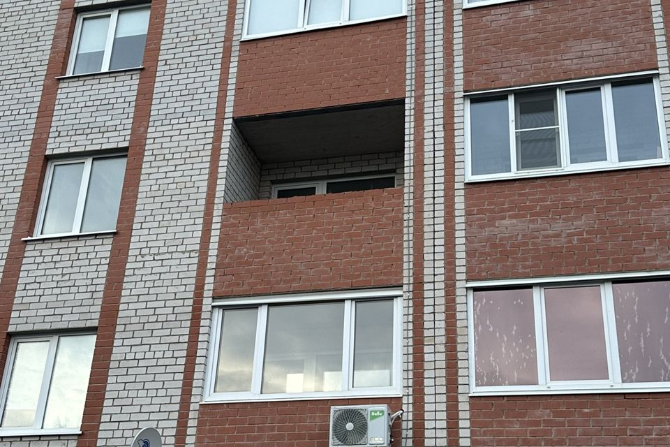 Продаётся 1-комнатная квартира, 37.8 м²