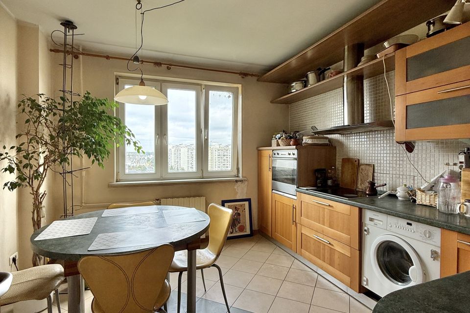 Продаётся 3-комнатная квартира, 82.7 м²
