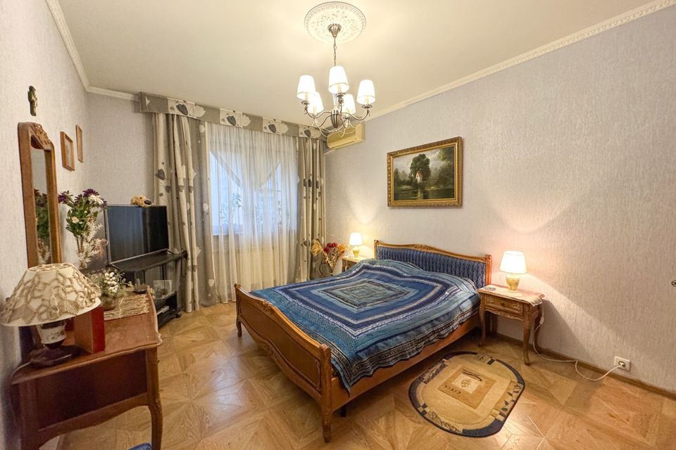 Продаётся 3-комнатная квартира, 109.6 м²