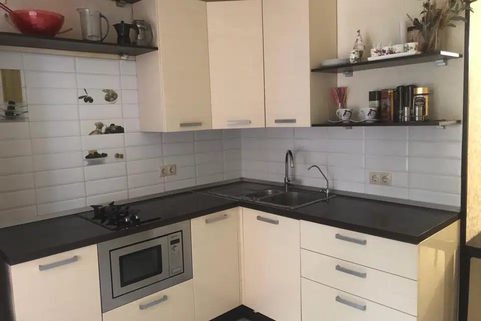 Продаётся 3-комнатная квартира, 63.8 м²