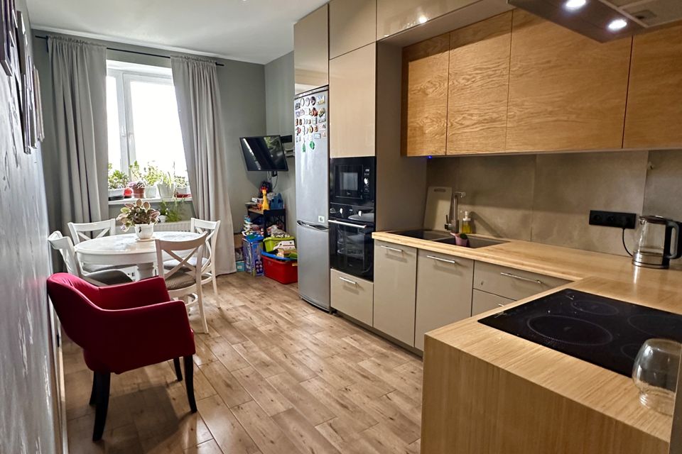 Продаётся 1-комнатная квартира, 43.6 м²
