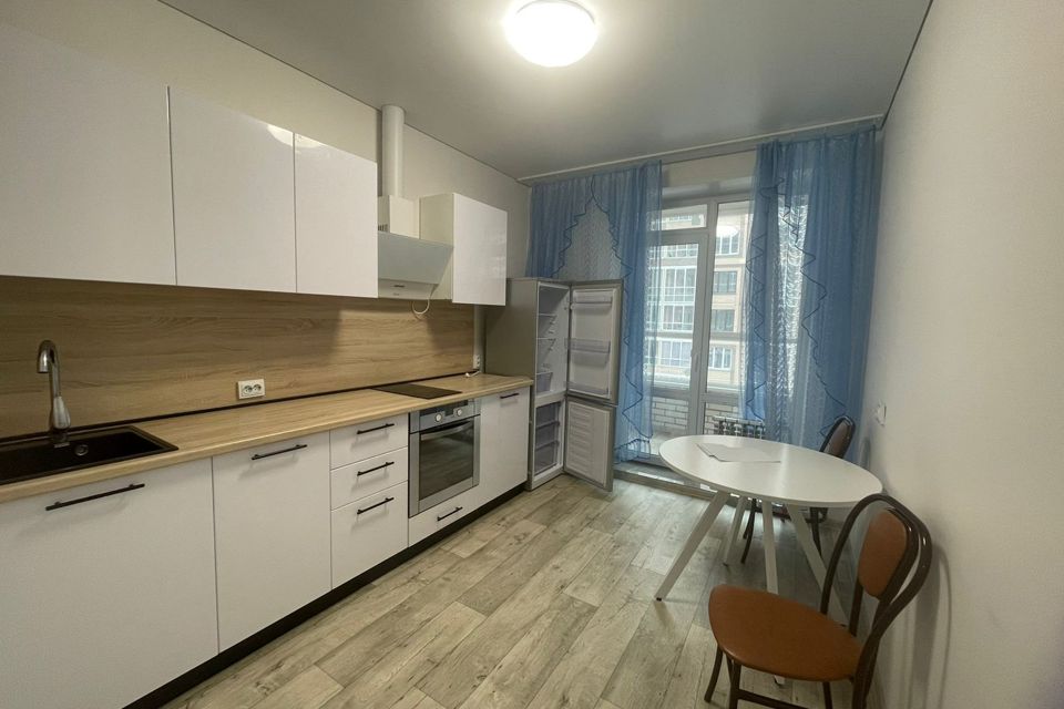 Продаётся 1-комнатная квартира, 42.2 м²