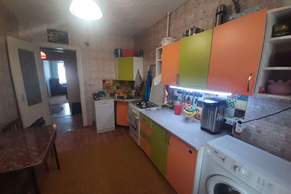 Продаётся 3-комнатная квартира, 53.9 м²