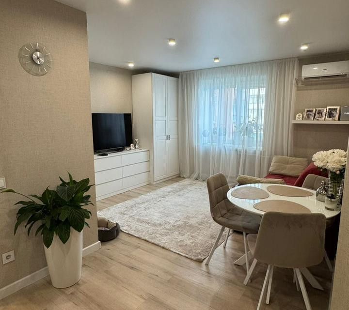 Продаётся 1-комнатная квартира, 40.9 м²