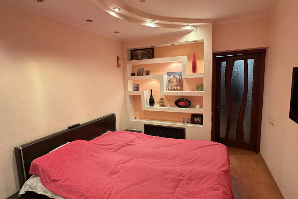 Продаётся 3-комнатная квартира, 74.8 м²
