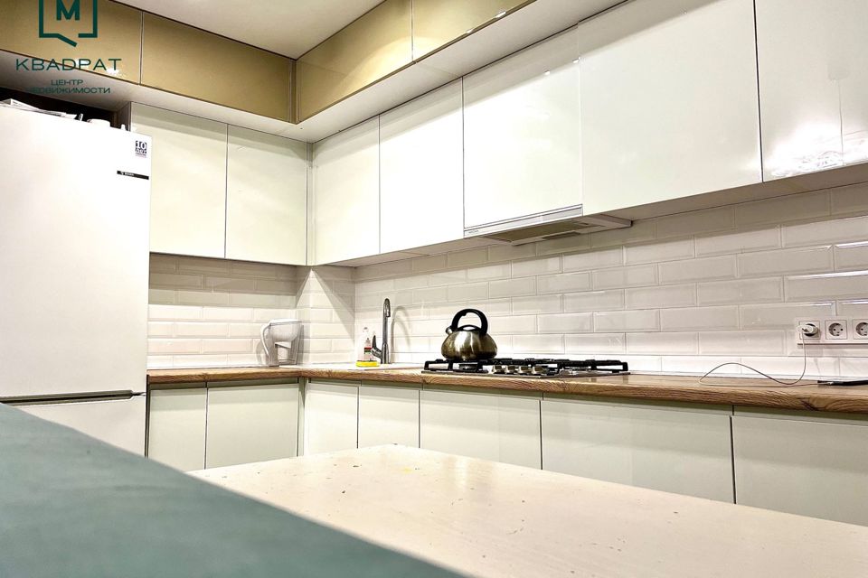 Продаётся 3-комнатная квартира, 65 м²