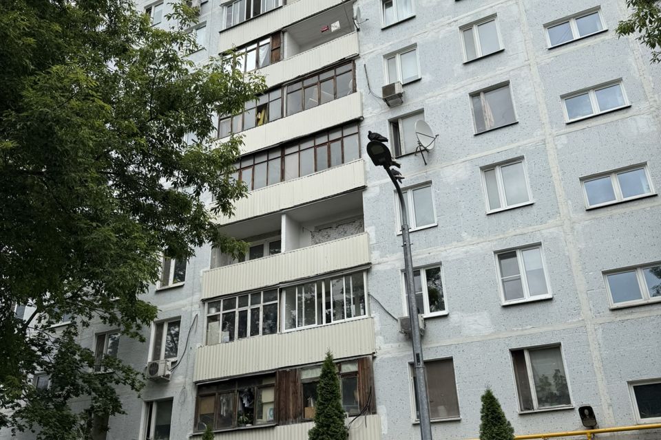 Продаётся 4-комнатная квартира, 65 м²