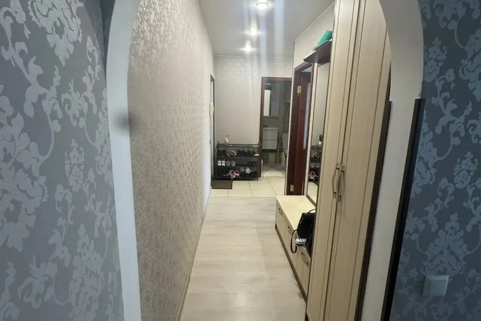 Продаётся 3-комнатная квартира, 65.5 м²