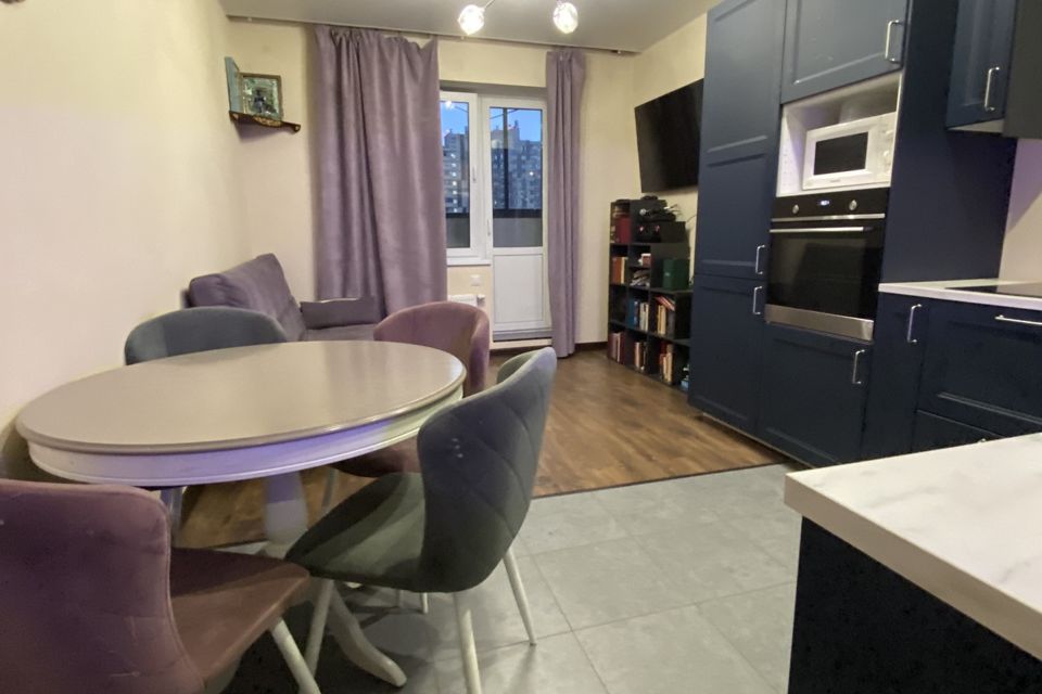 Продаётся 3-комнатная квартира, 56.7 м²