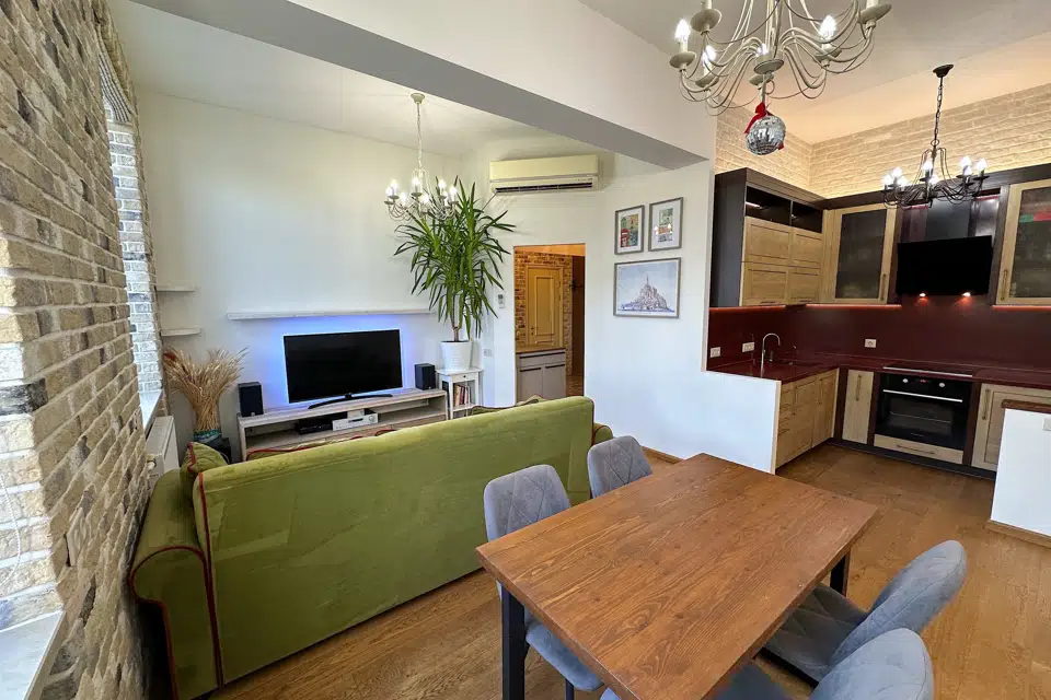 Продаётся 2-комнатная квартира, 55 м²