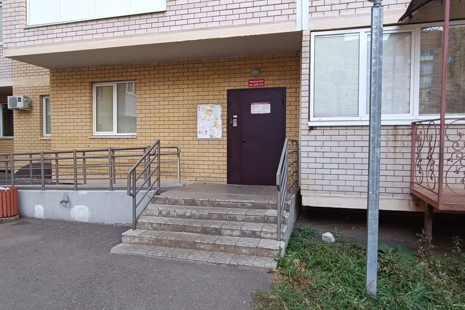 Сдаётся 2-комнатная квартира, 76.7 м²