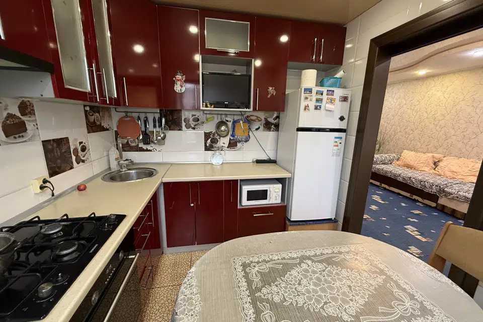 Продаётся 3-комнатная квартира, 61.4 м²